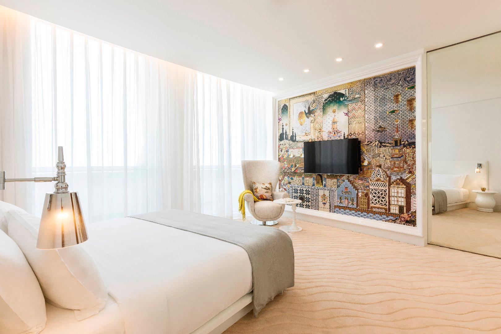 Hotel Mondrian Ad Dawhah Esterno foto A bedroom in the hotel