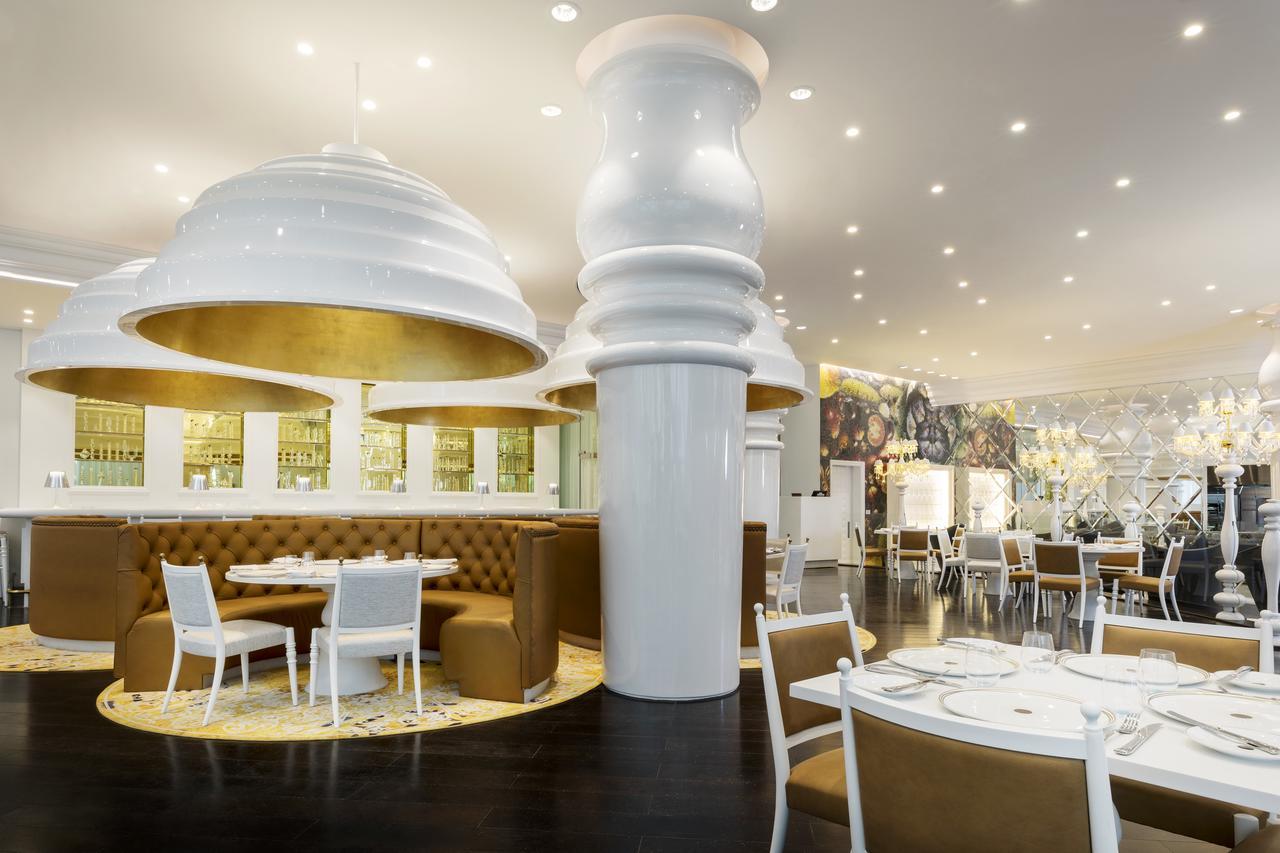 Hotel Mondrian Ad Dawhah Esterno foto Restaurant "La Colmena"