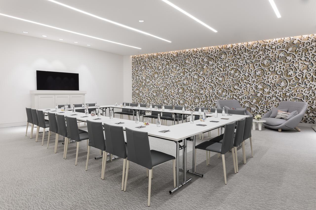 Hotel Mondrian Ad Dawhah Esterno foto Meeting room